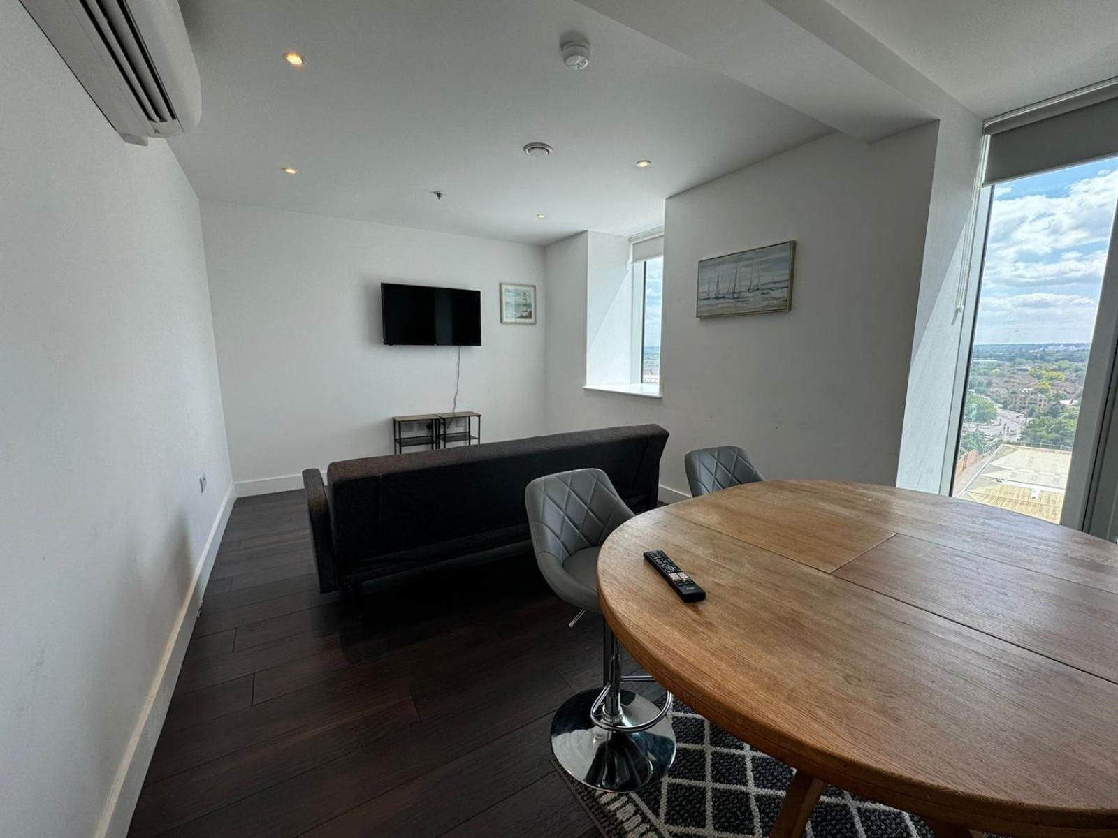 Cozy One Bedroom Flat 20 Mins Central London Bp142 Exterior photo